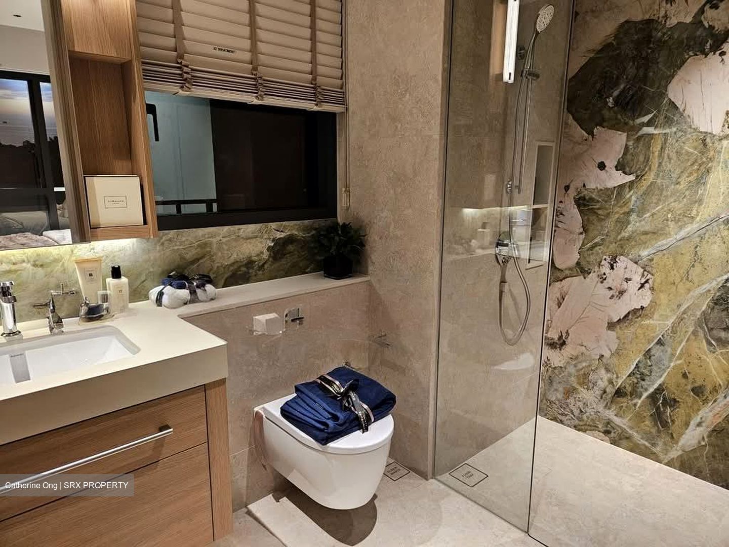 Bayshore Road (D16), Condominium #553207881